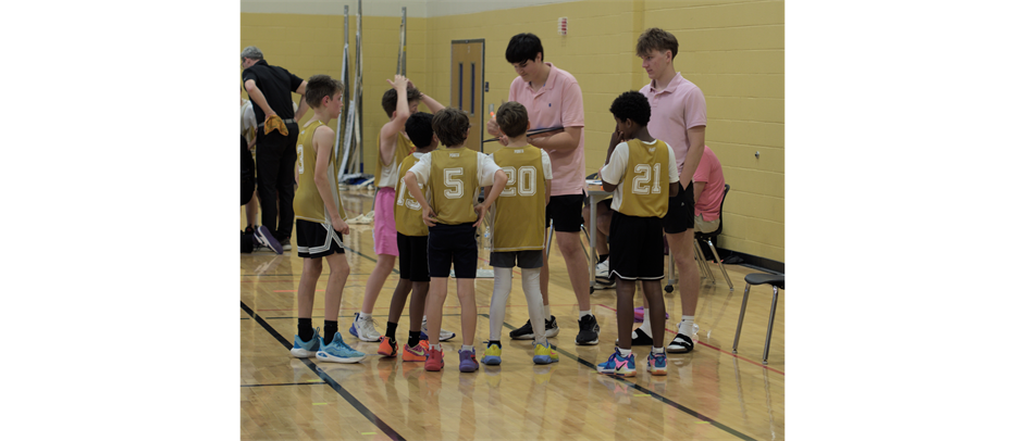 Coach Linton Getting Team Blobfish Organized 